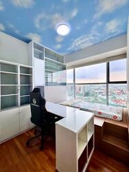 The Esta (D15), Condominium #577801161